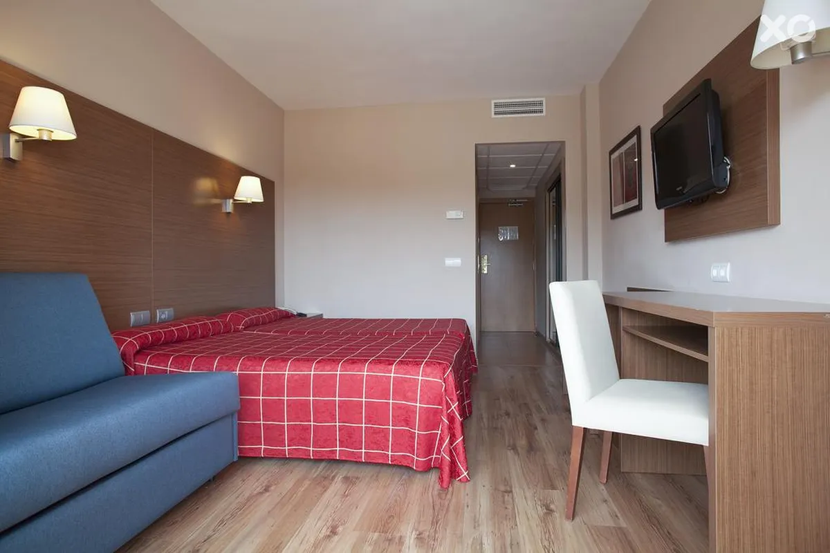 Oasis Park Hotel