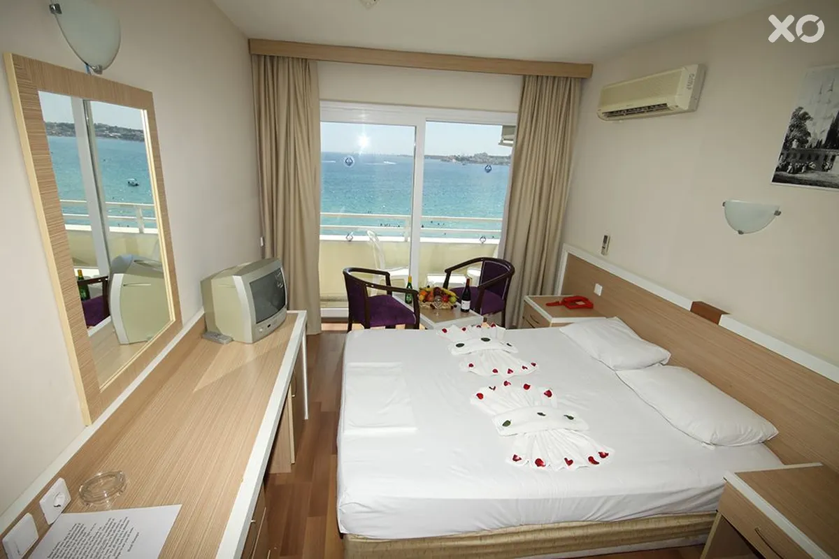 Tuntas Beach Hotel Altinkum