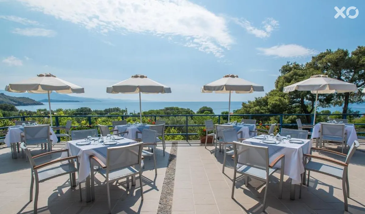 Delfinia Hotel & Bungalows