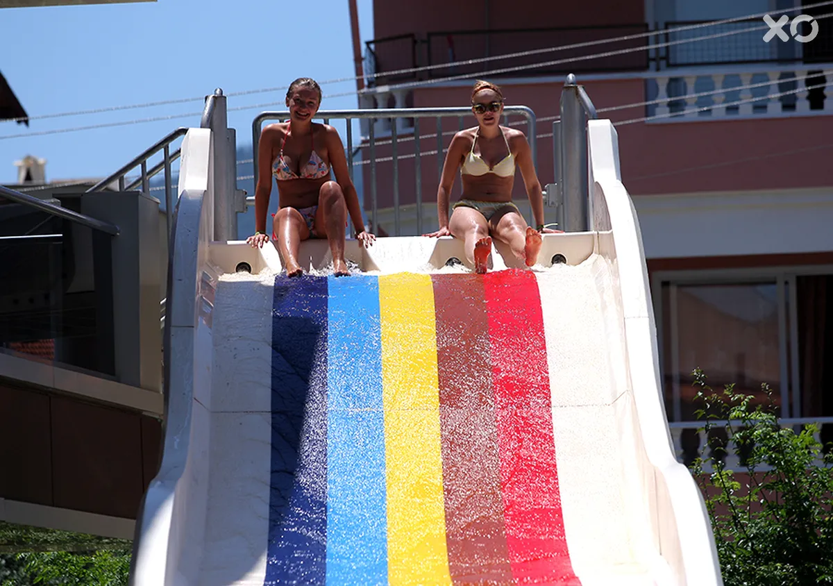 Point Beach Hotel