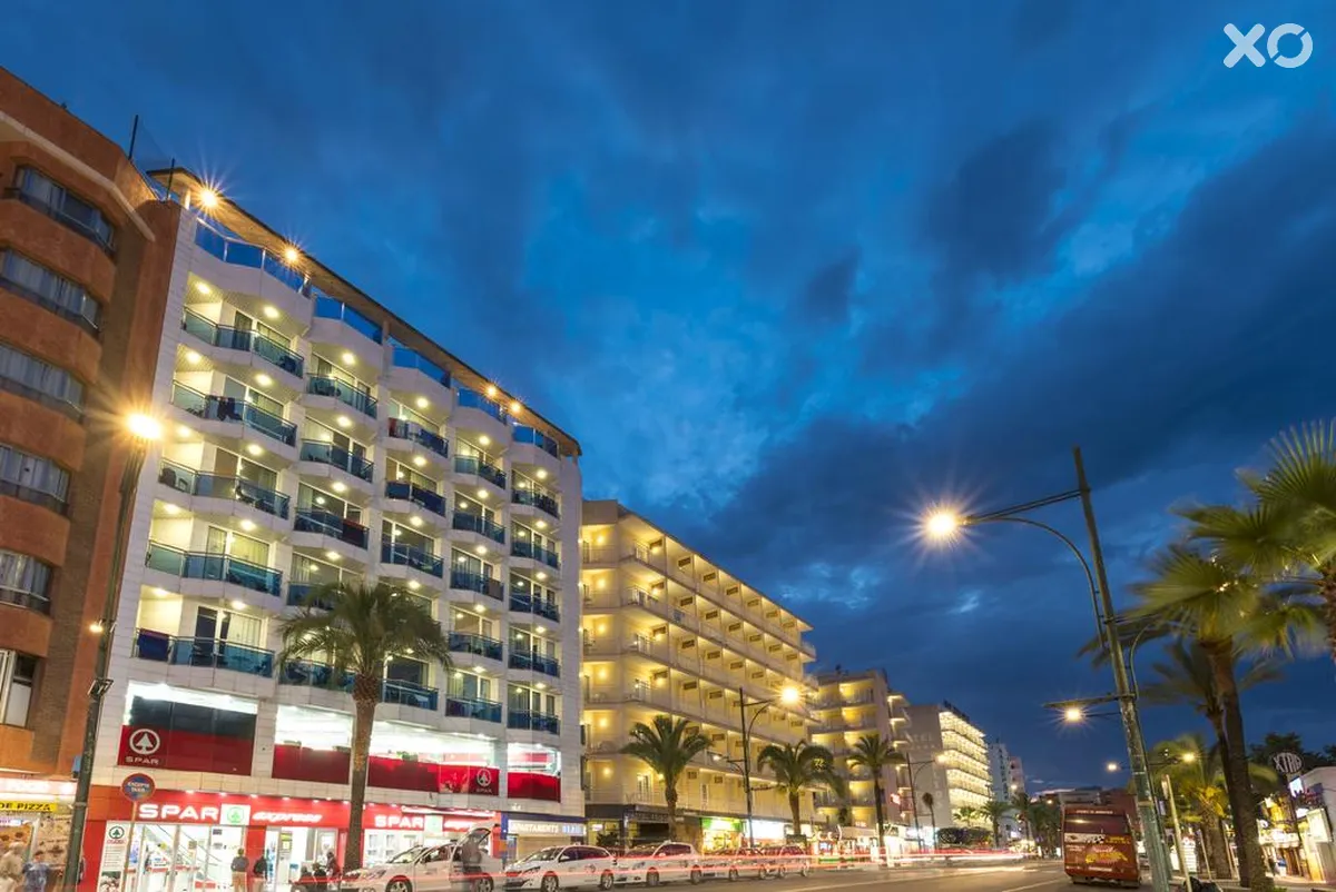 Blau Apartments