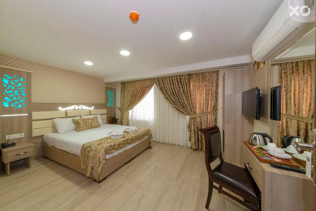 Raimond Hotel