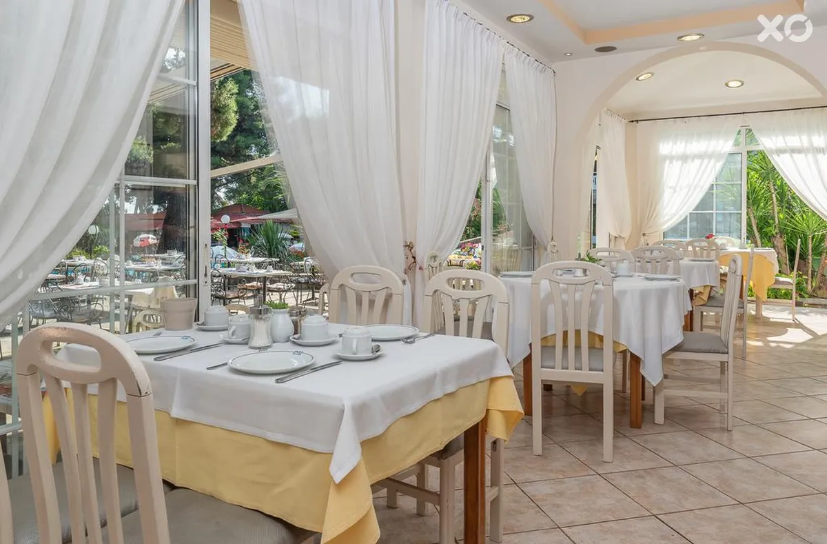 Porfi Beach Hotel