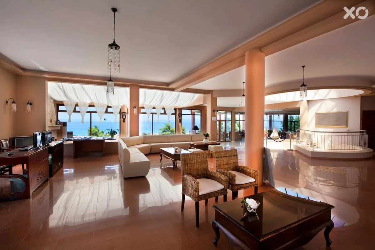 Alia Palace Luxury Hotel & Villas