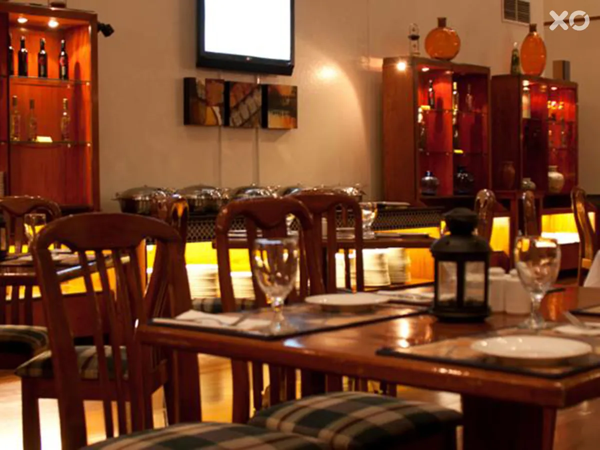 Aravi Hotel