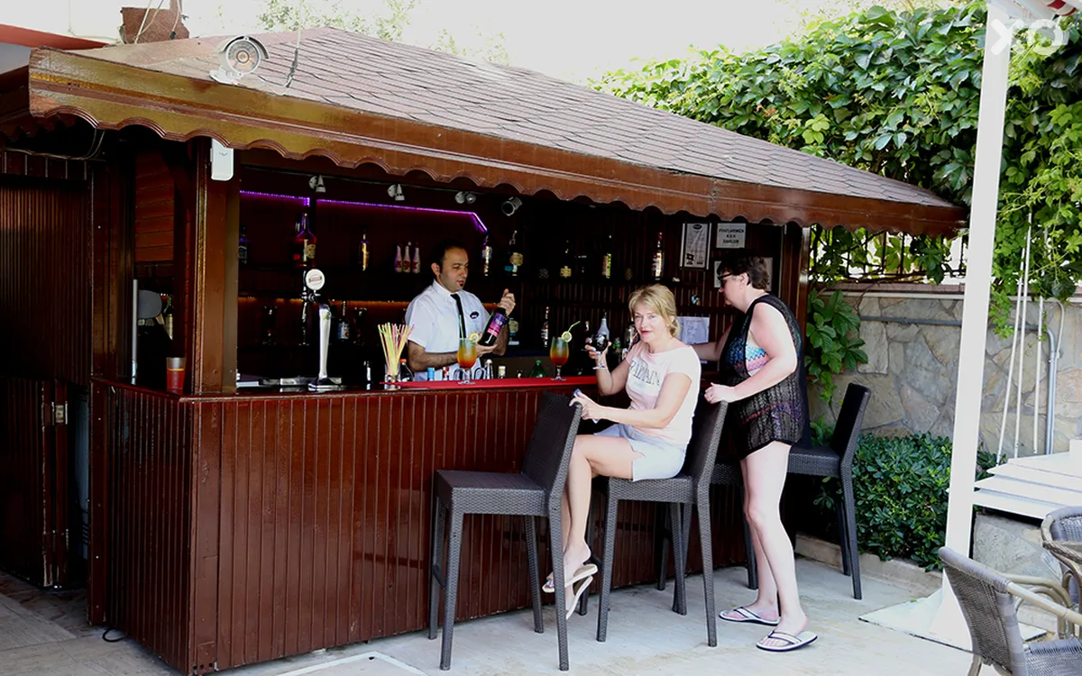Lara Dinc Hotel