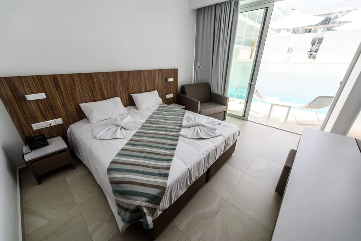 Eleana Hotel