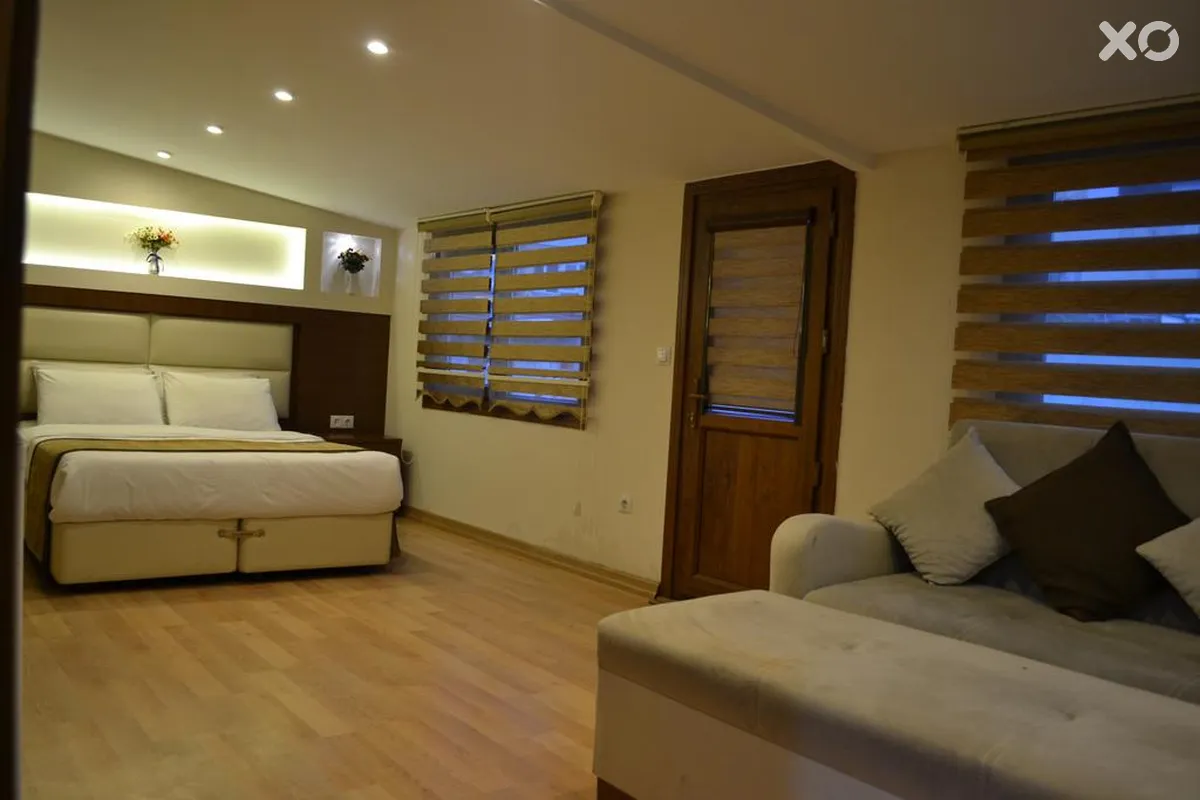 Seven Days Hotel