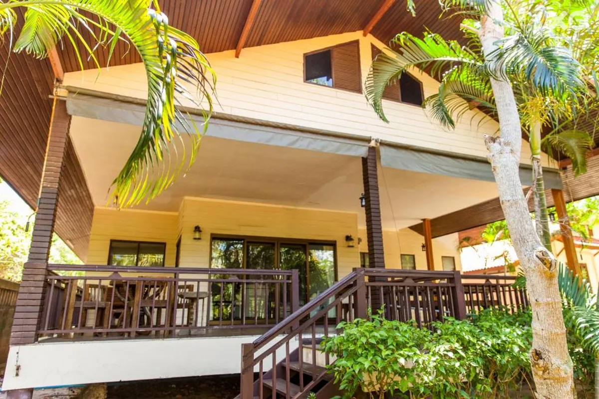 Coco Palm Beach Resort
