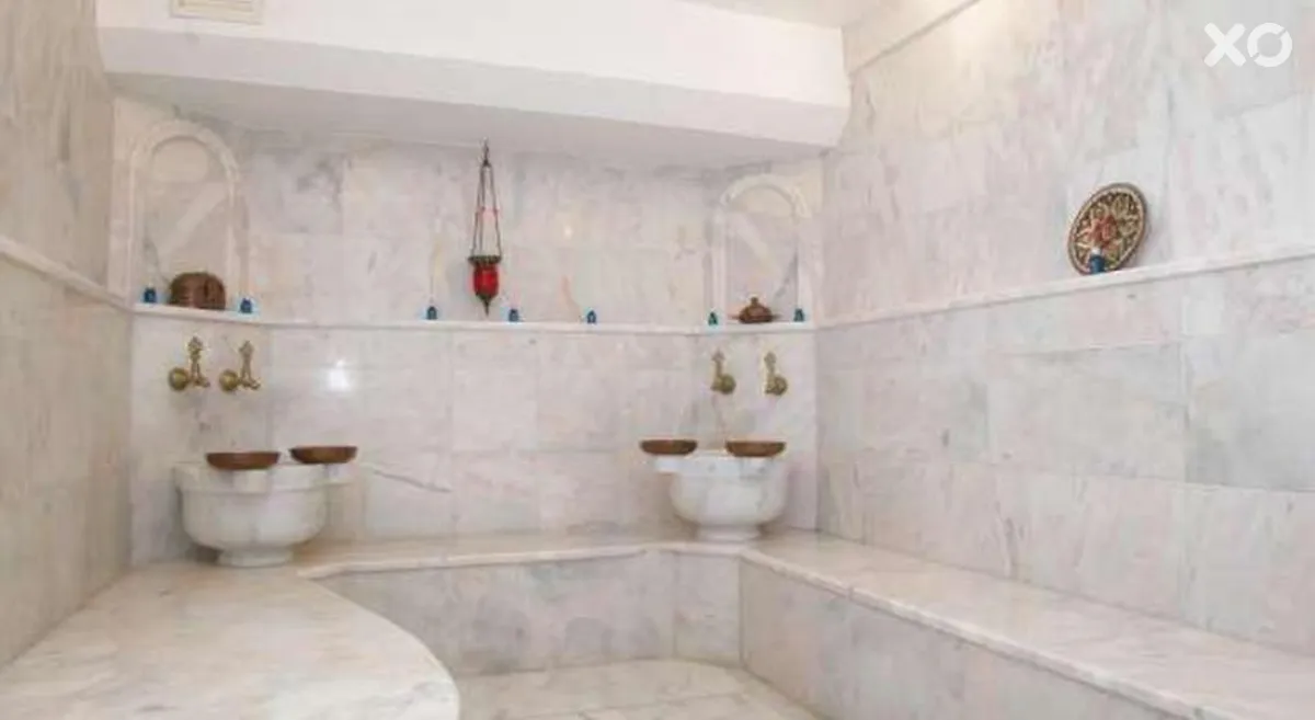 Almena Hotel