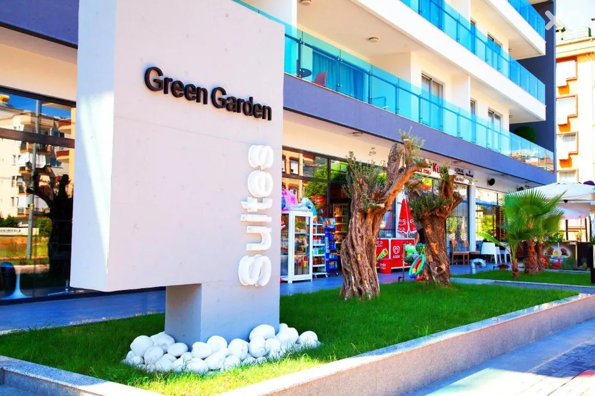 Green Garden Suite