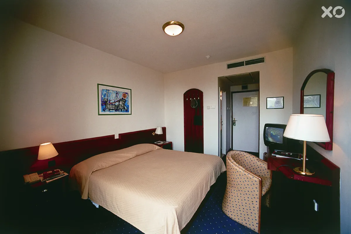 Komodor Hotel