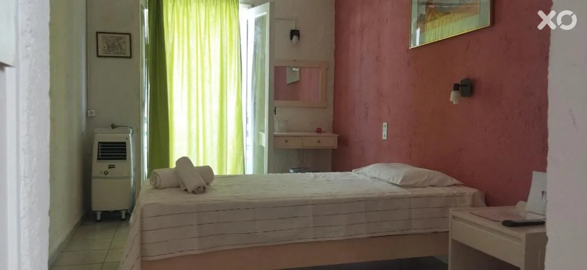 Cleo Rooms