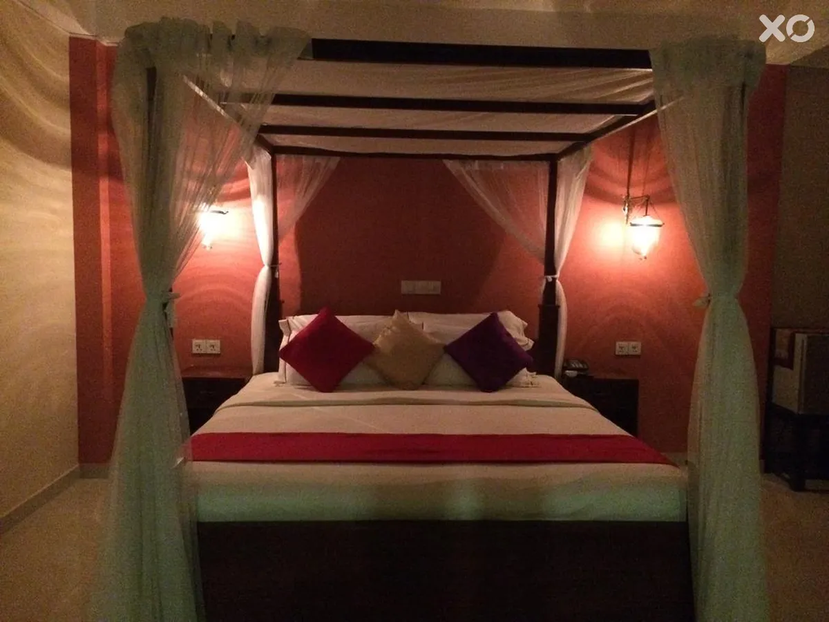 Sapphire Seas Beachfront Hotel