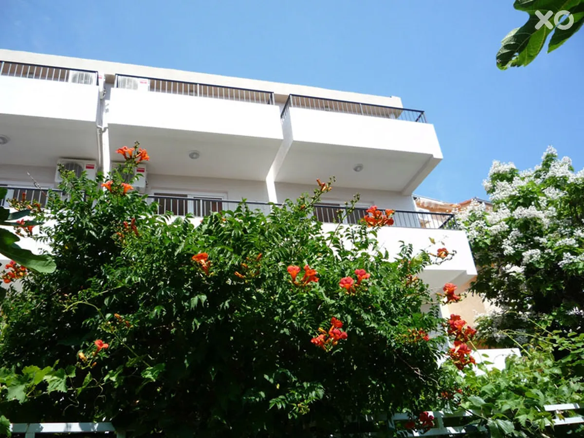 Nada Villa
