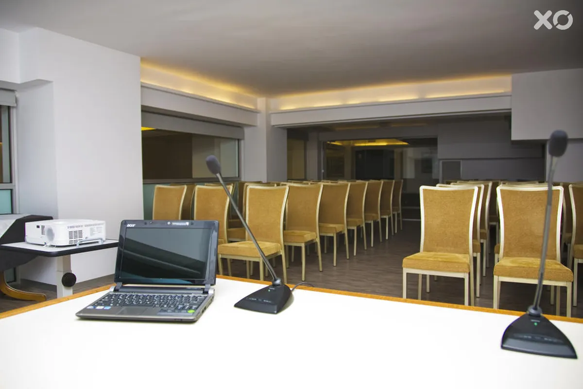 Astron Hotel
