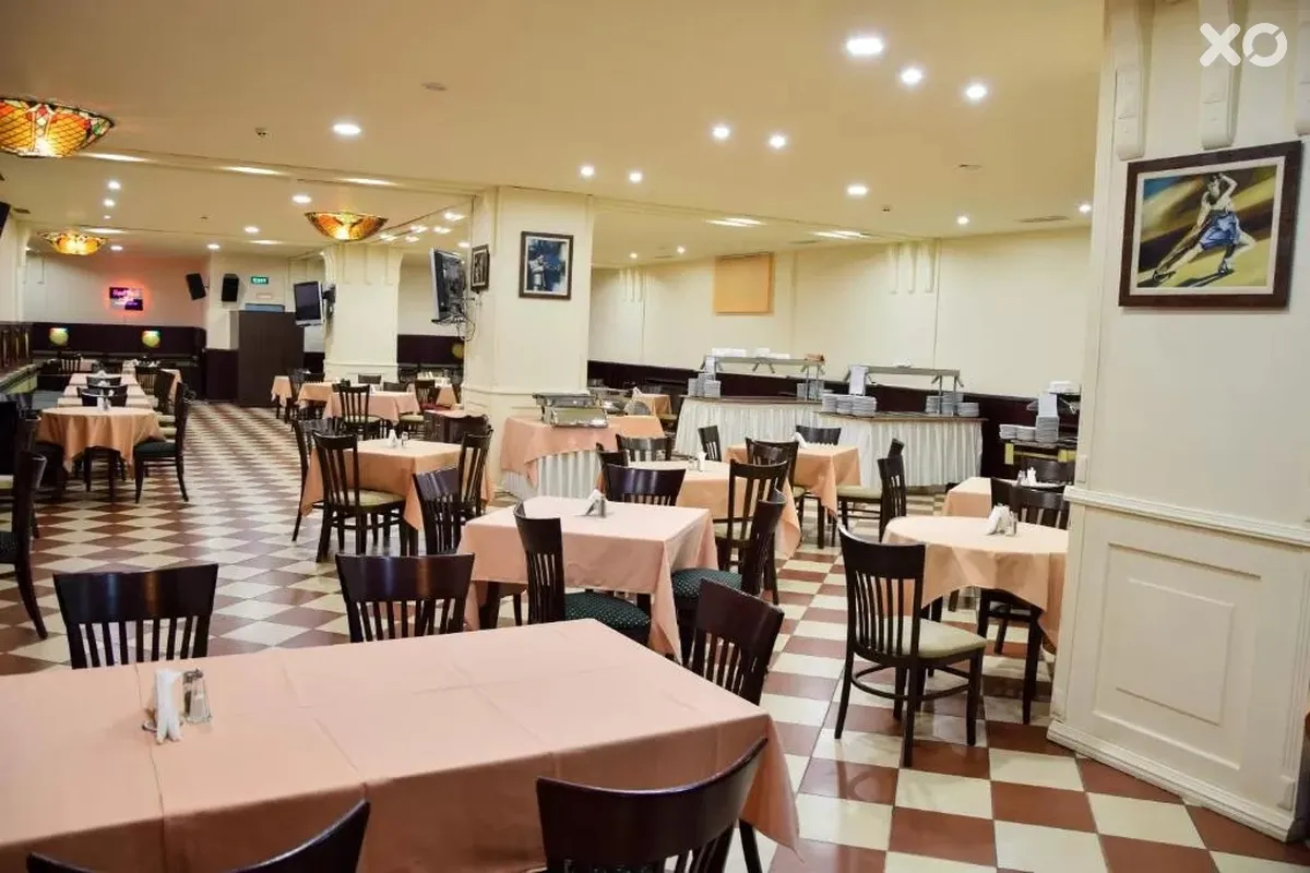 Flora Hotel