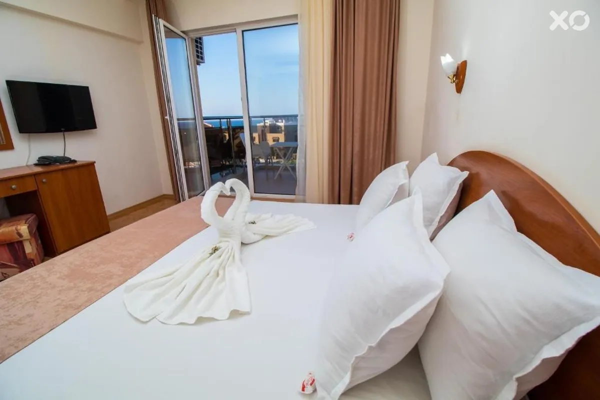 Sunny Hotel