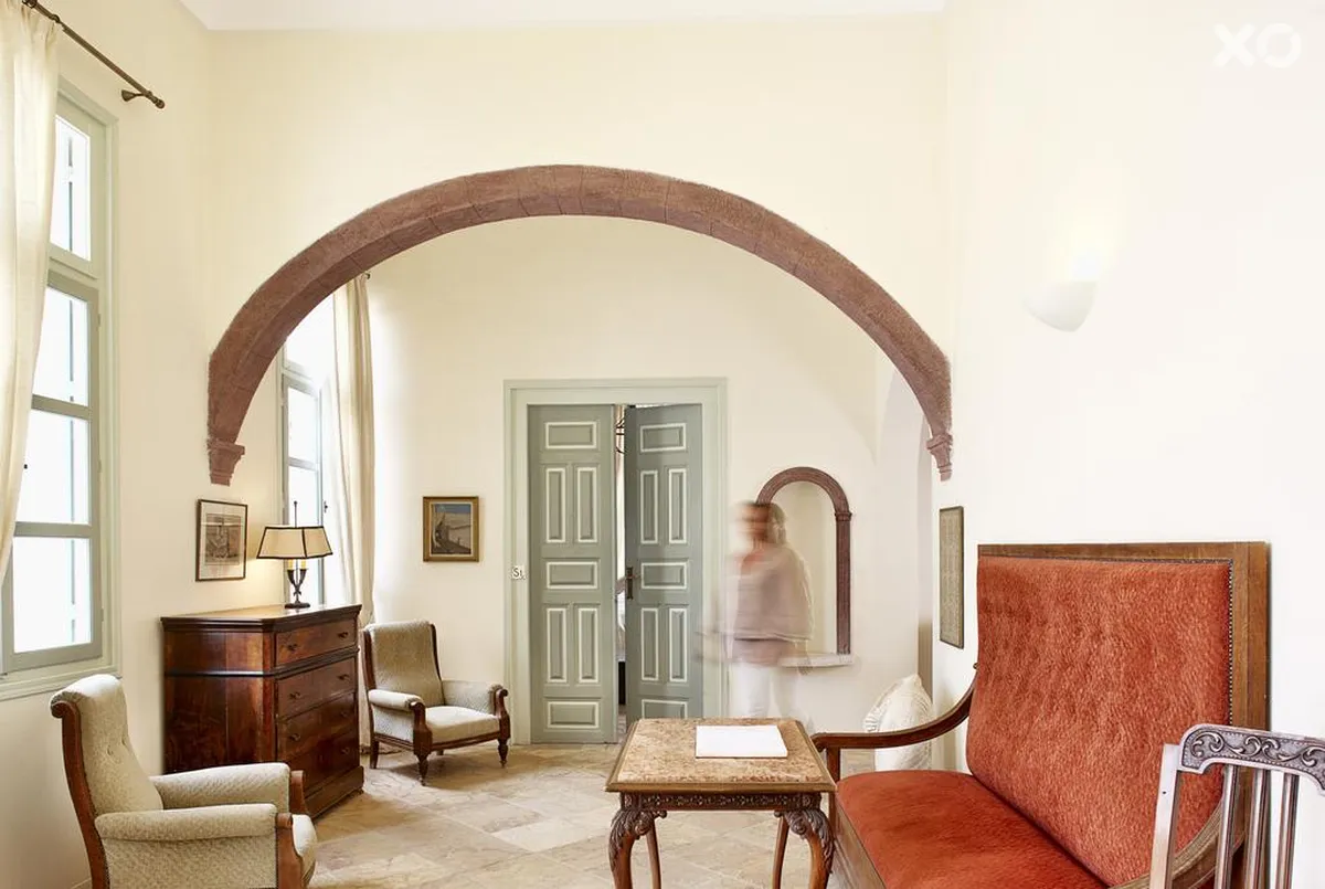 Aria Lito Mansion