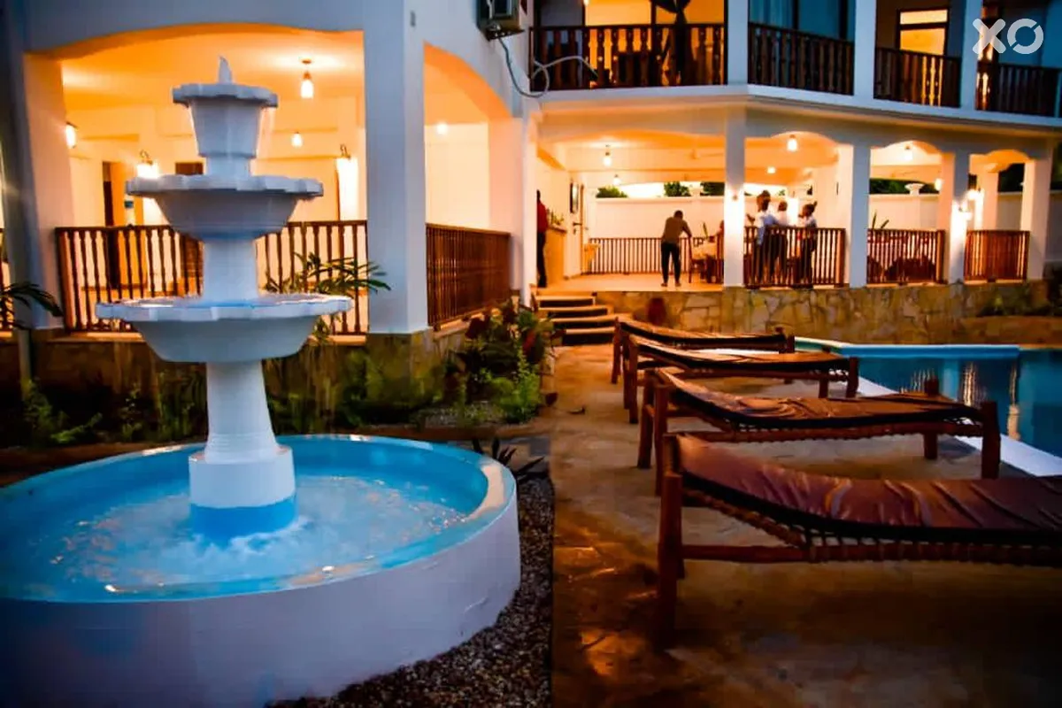 Zanoceanique Hotel