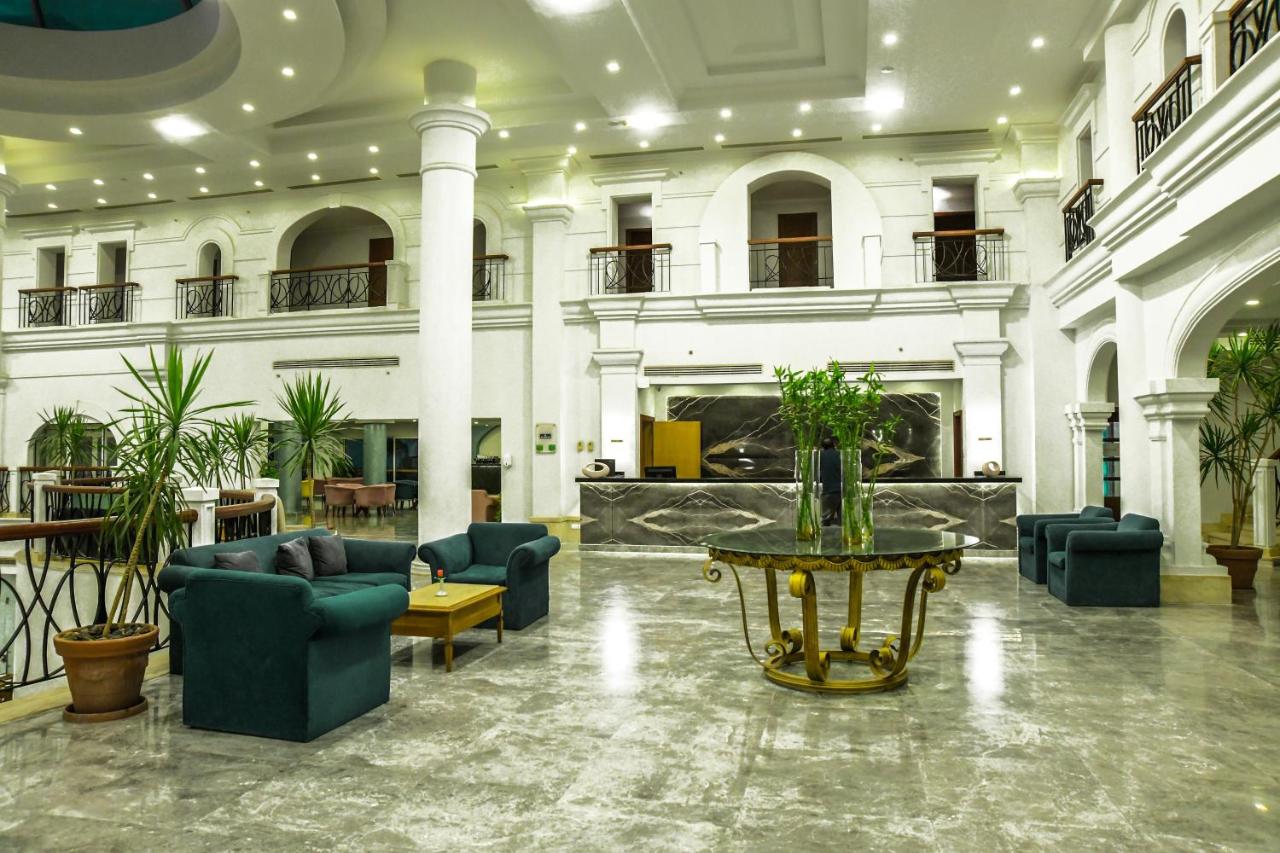 Ivy Cyrene Island Resort