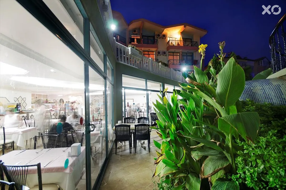 Park Side Hotel (Ces Park Hotel)