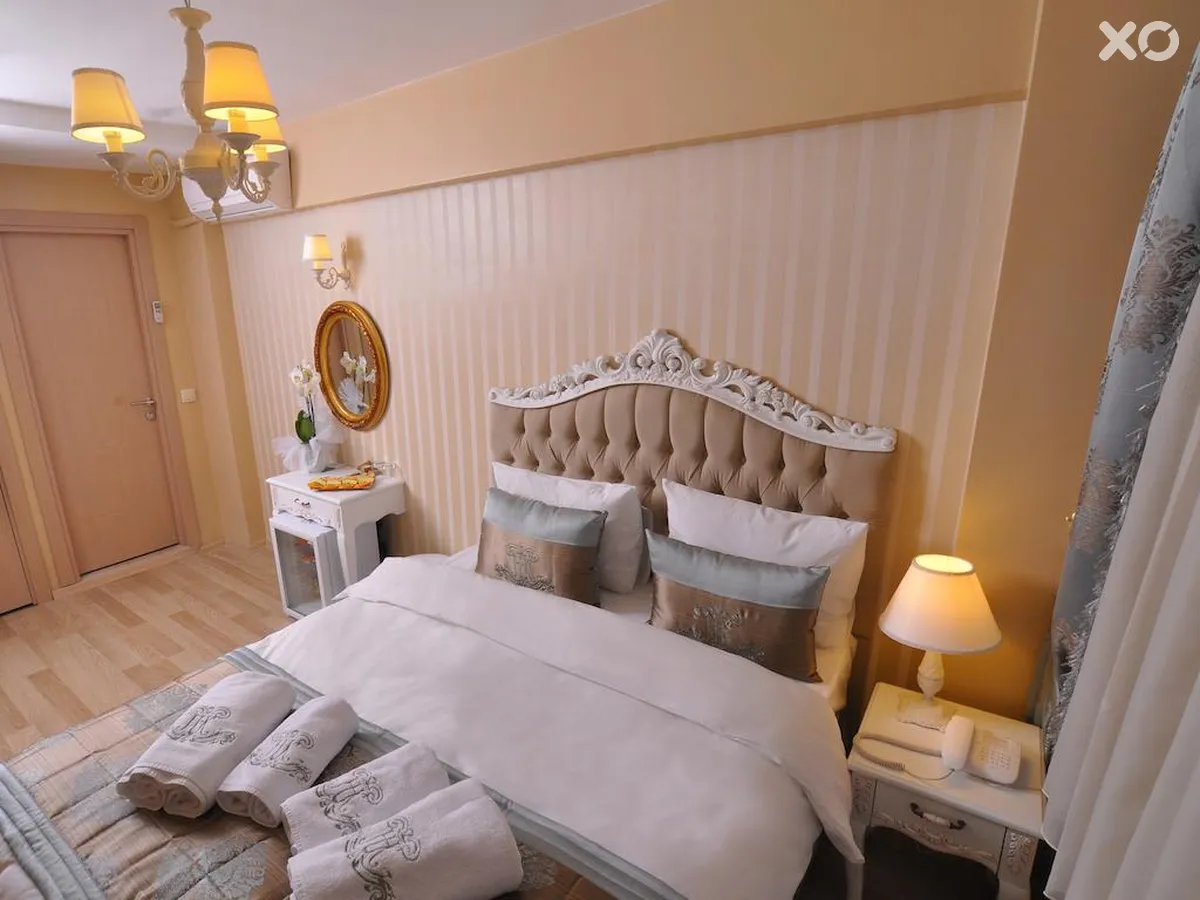Divan-i Ali Hotel