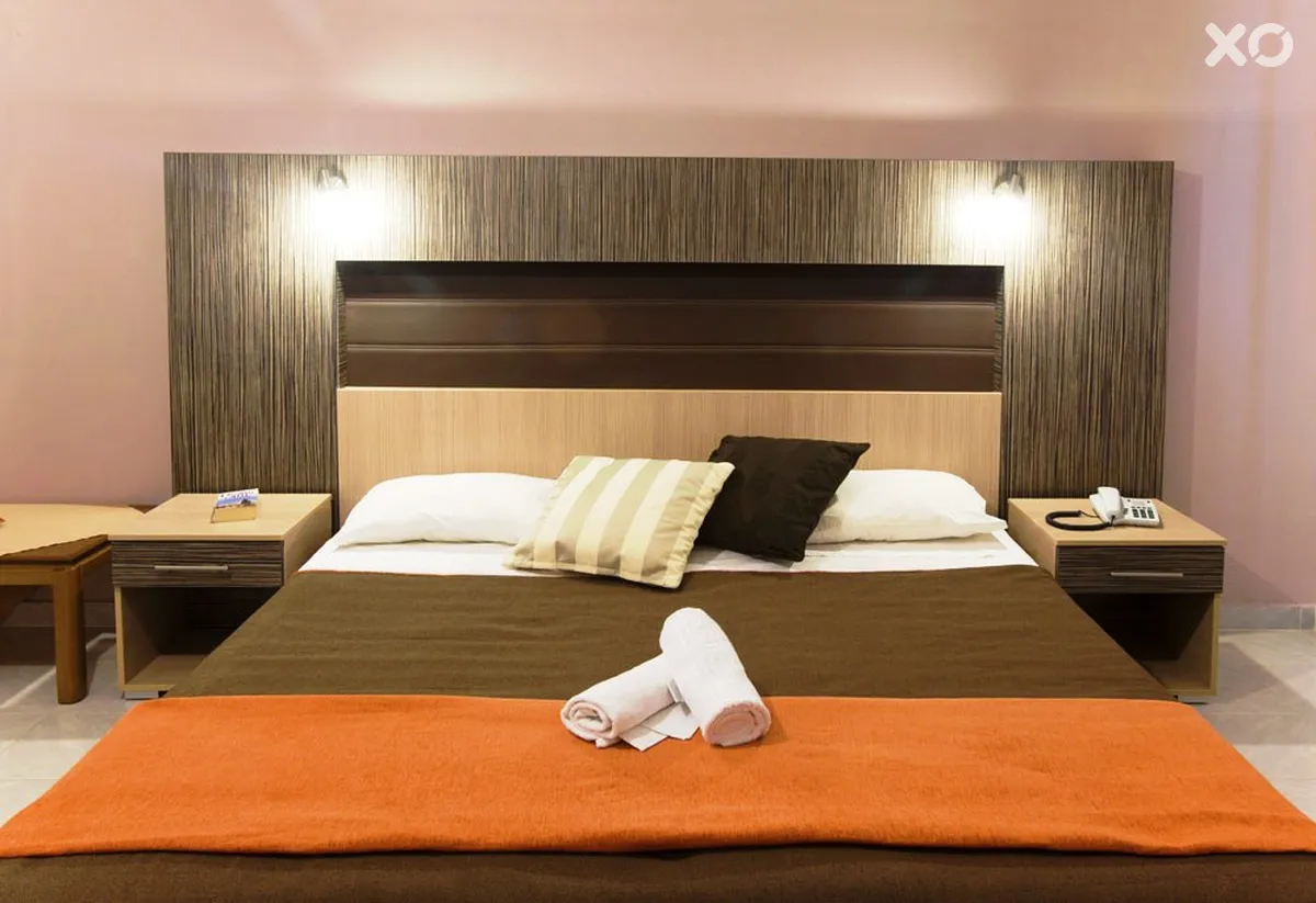Zoes Hotel Studios