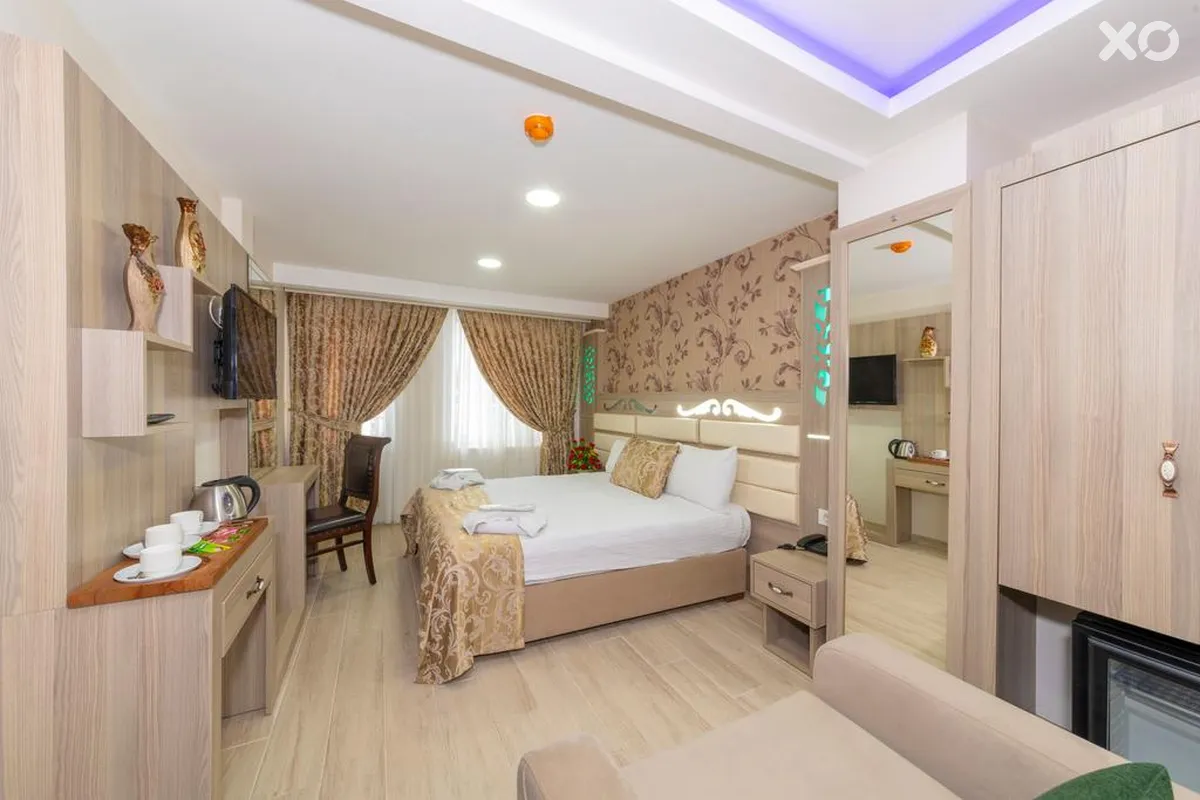 Raimond Hotel