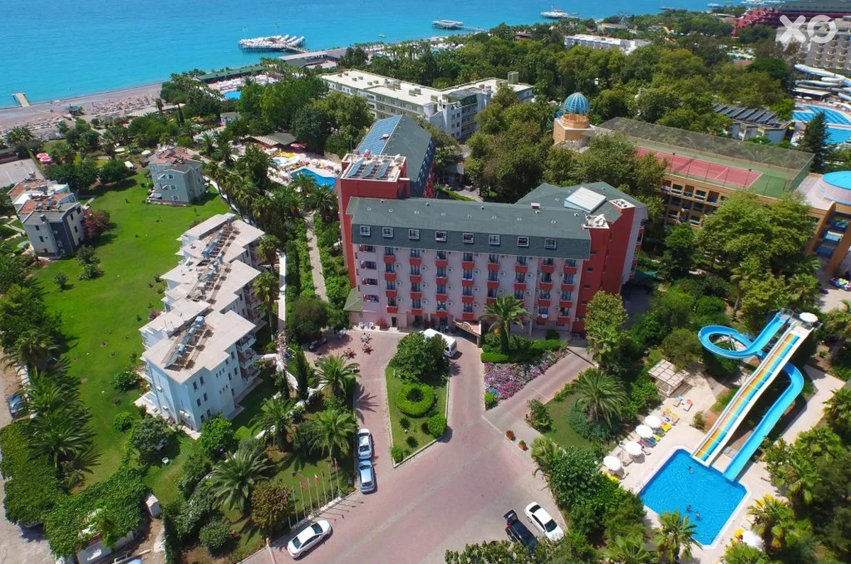 Club Aqua Plaza