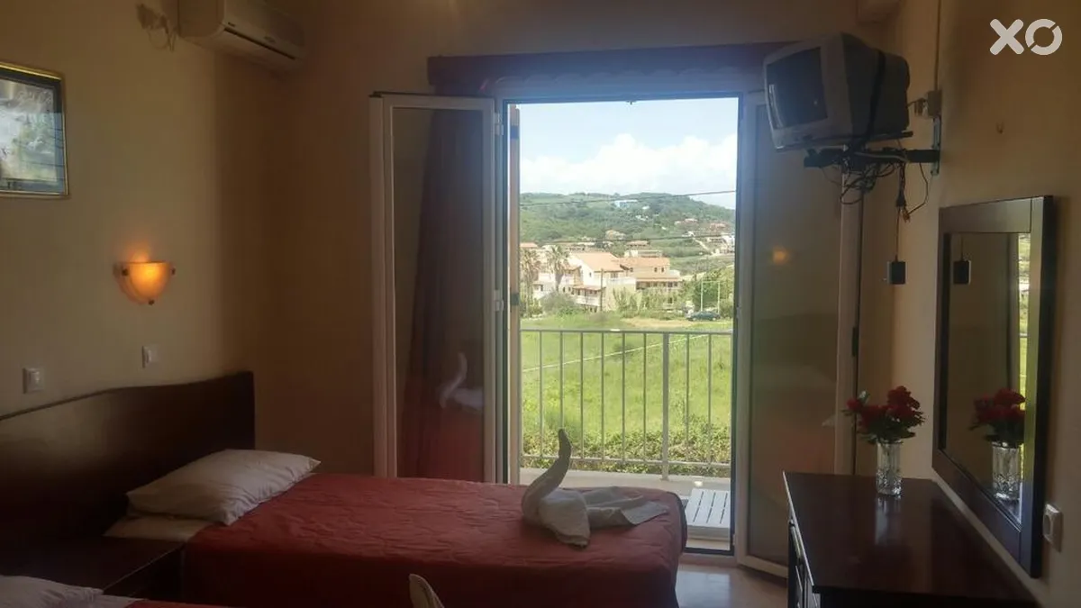 Kouros Apartments & Studios