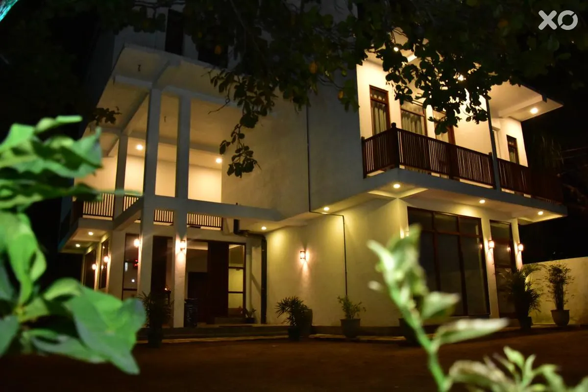 Green Almond Hotel