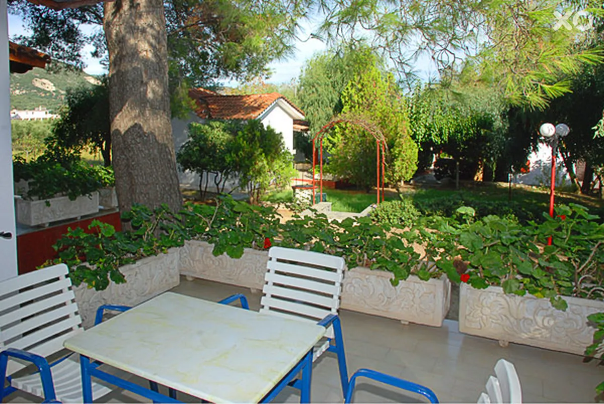 Alykes Park Bungalows & Apartments