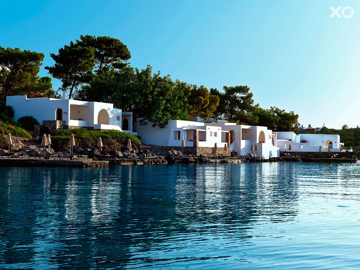 Minos Beach Art Hotel