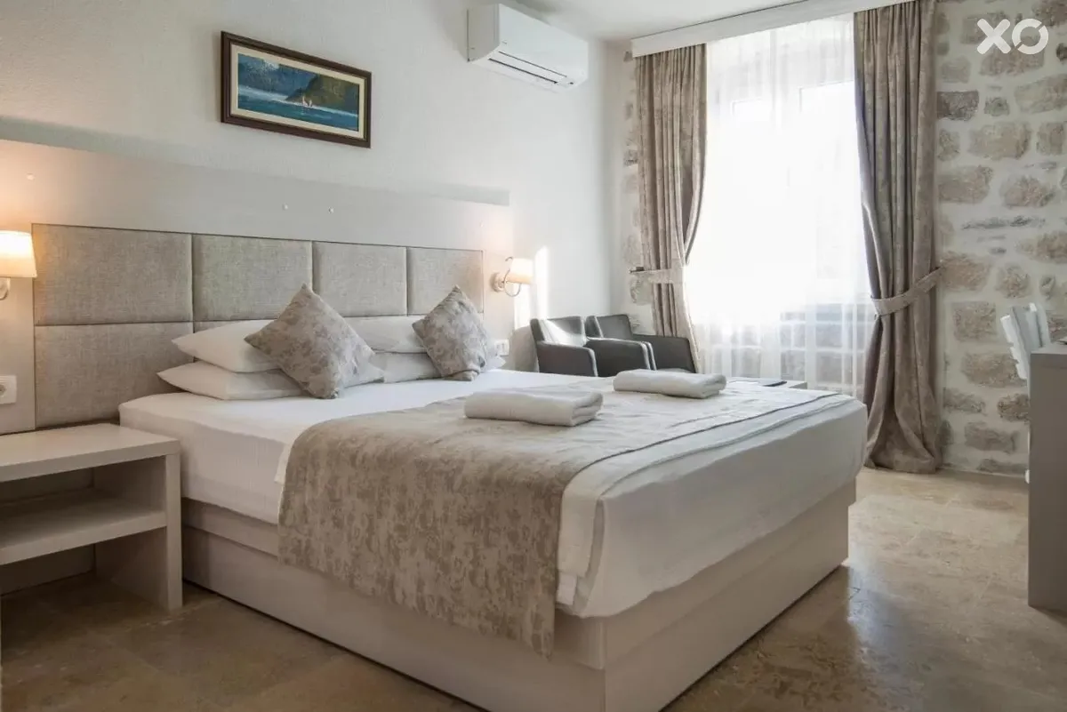 Conte Hotel & Restaurant