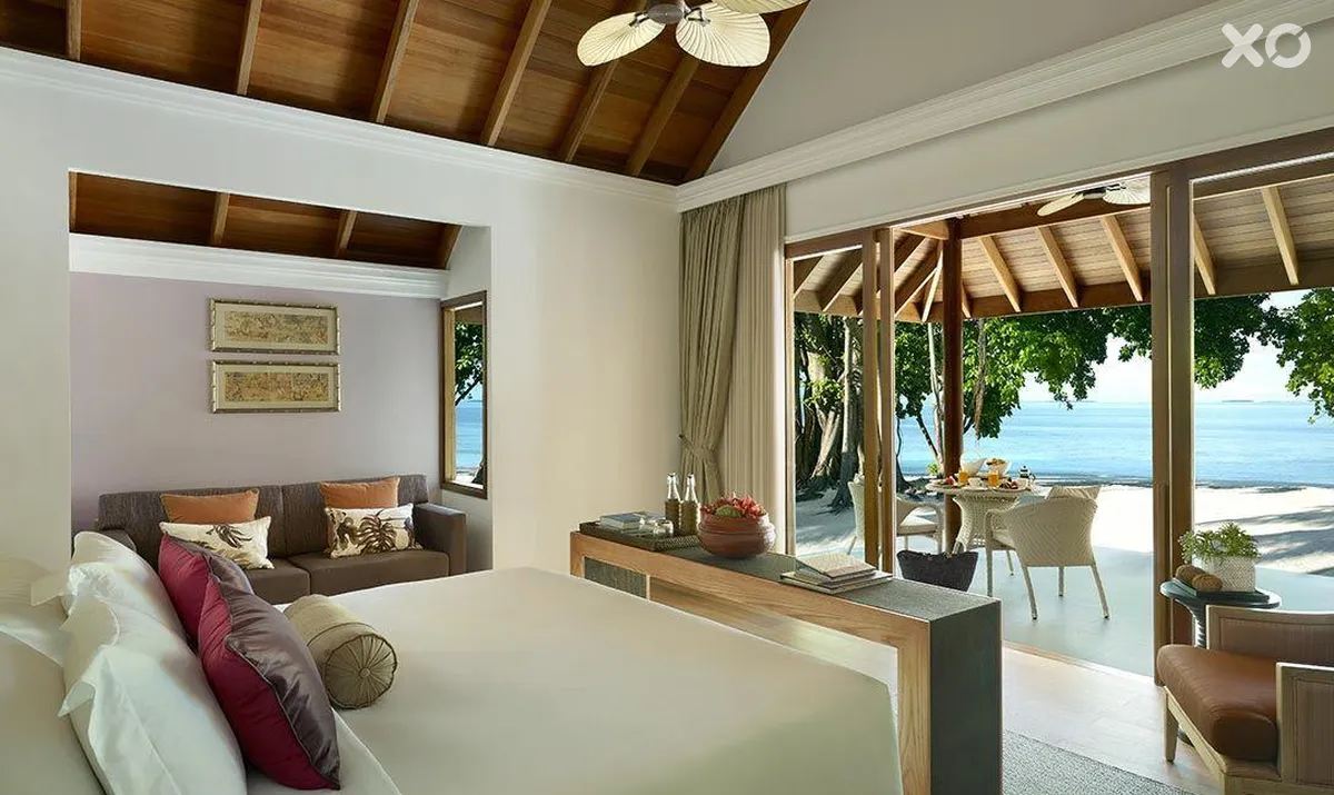 Dusit Thani Maldives Hotel