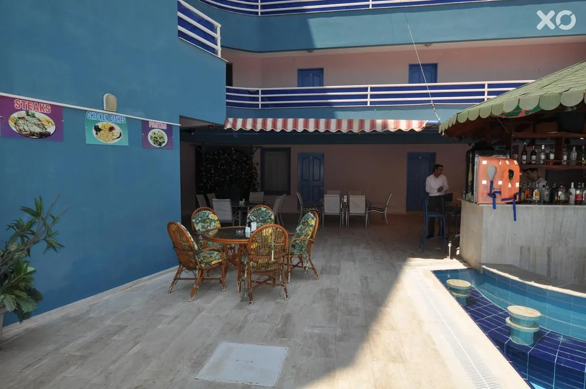 Happy Apartments