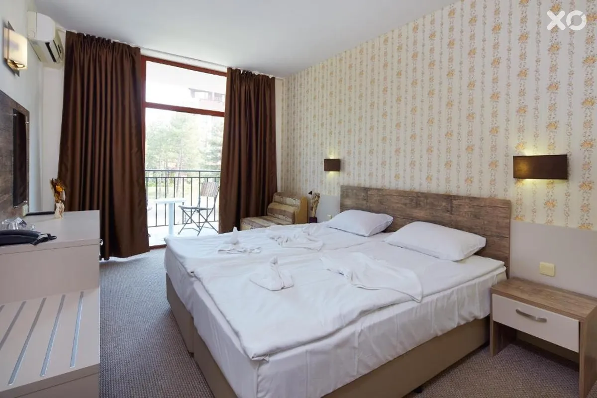 Lira Hotel