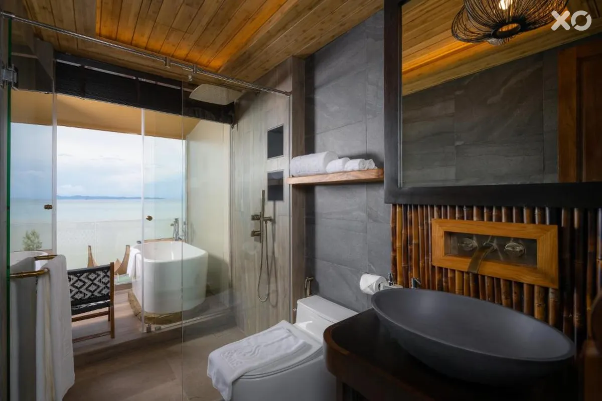 Sinae Phuket Luxury Hotel