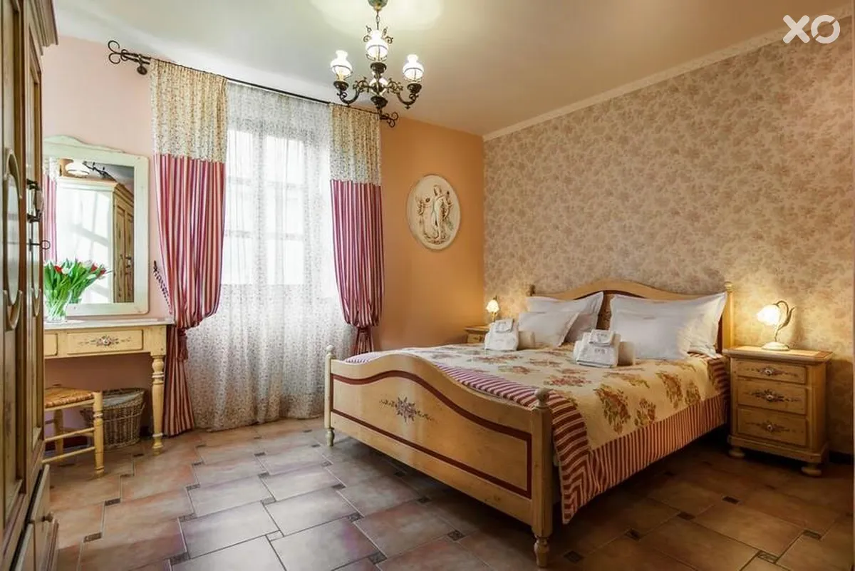 Monte Cristo Hotel