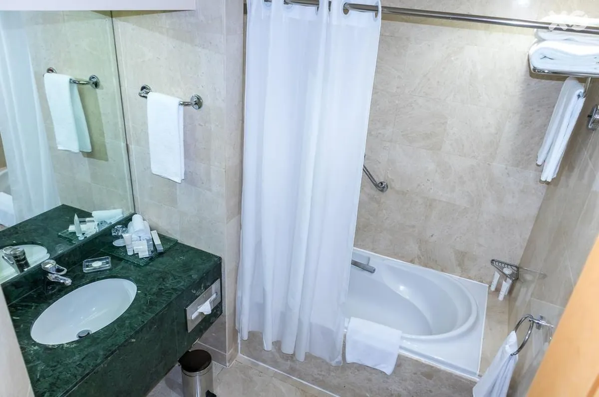 Crowne Plaza Abu Dhabi