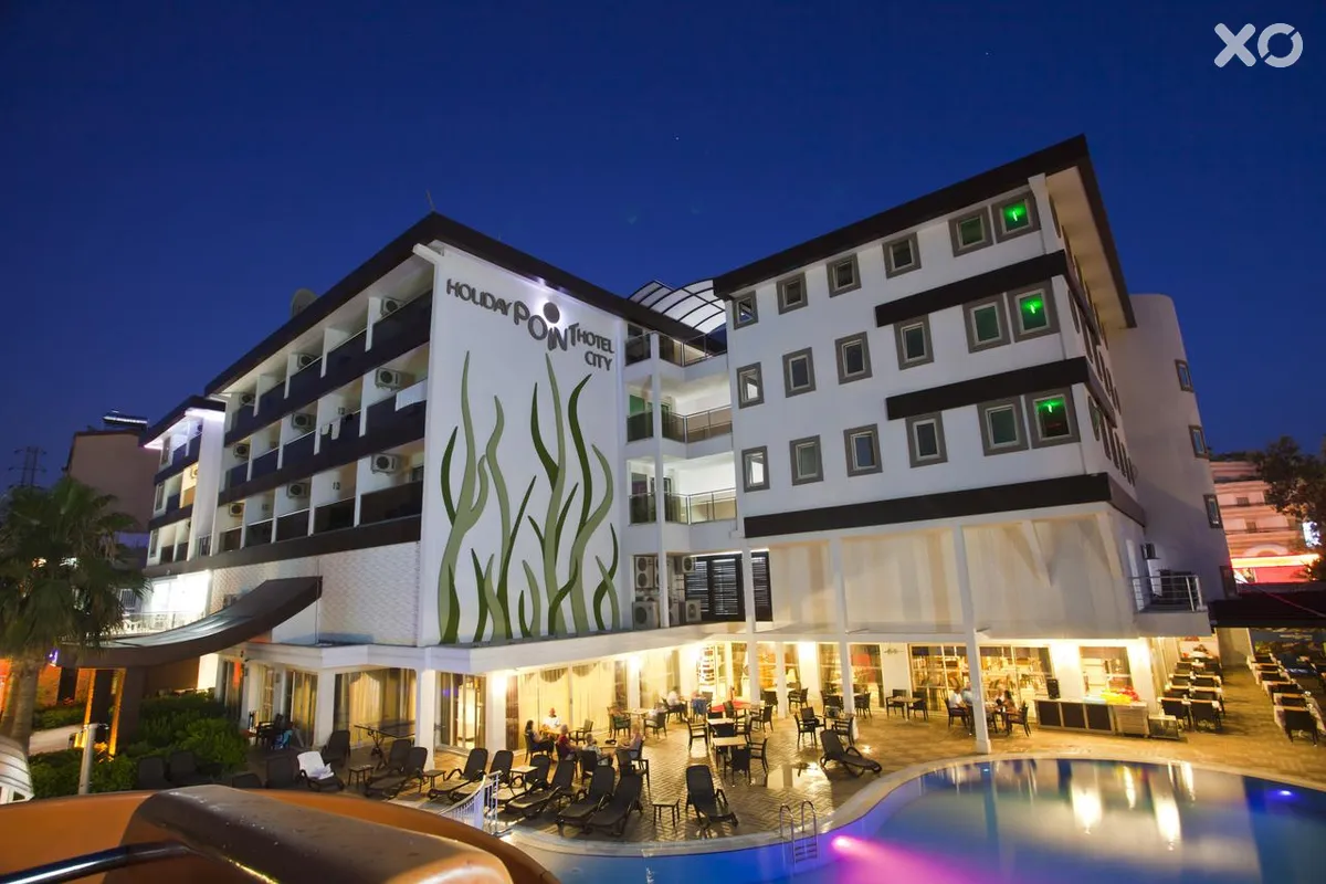 Adella Side Hotel