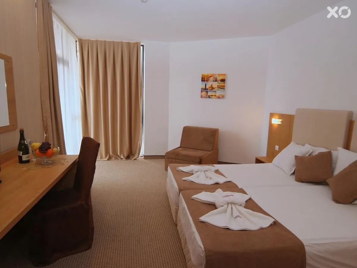 Zenith Hotel