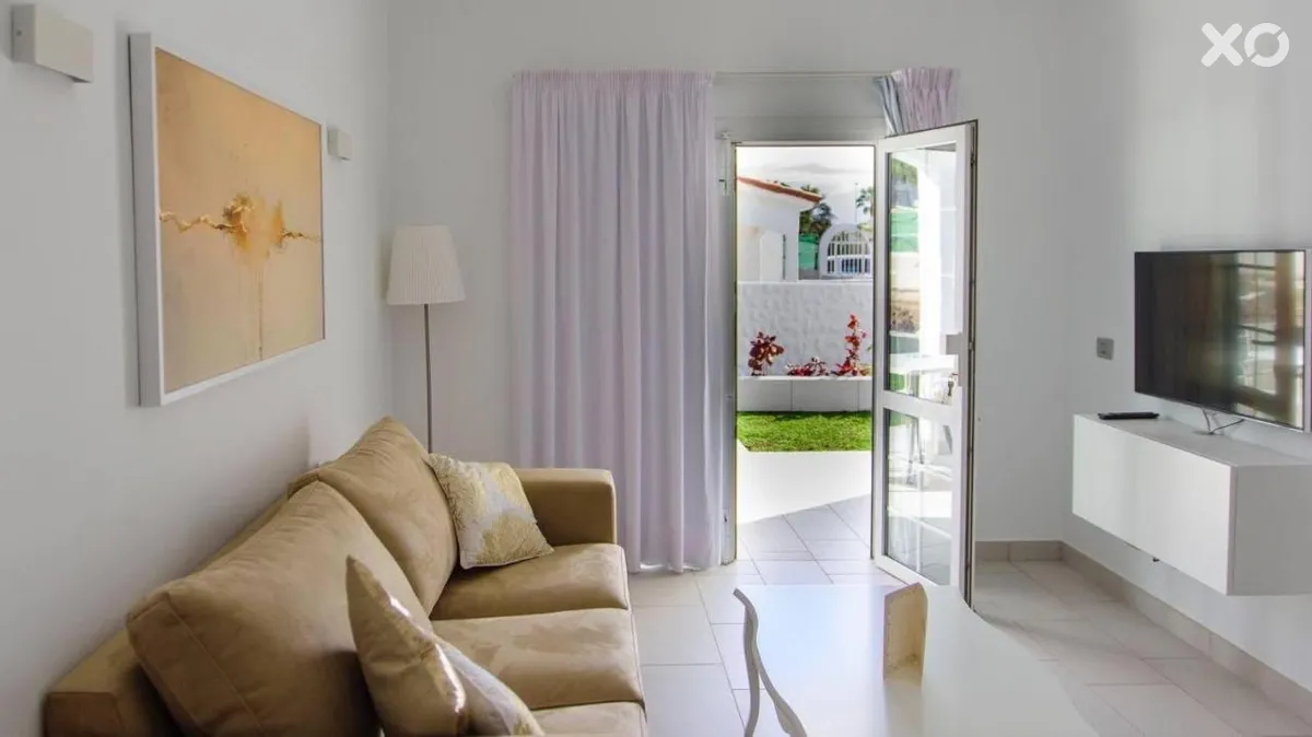 Adonis Bungalows