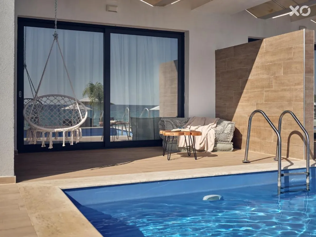 Cavo Orient Beach Hotel