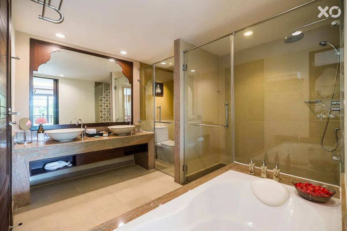 Ravindra Beach Resort & Spa
