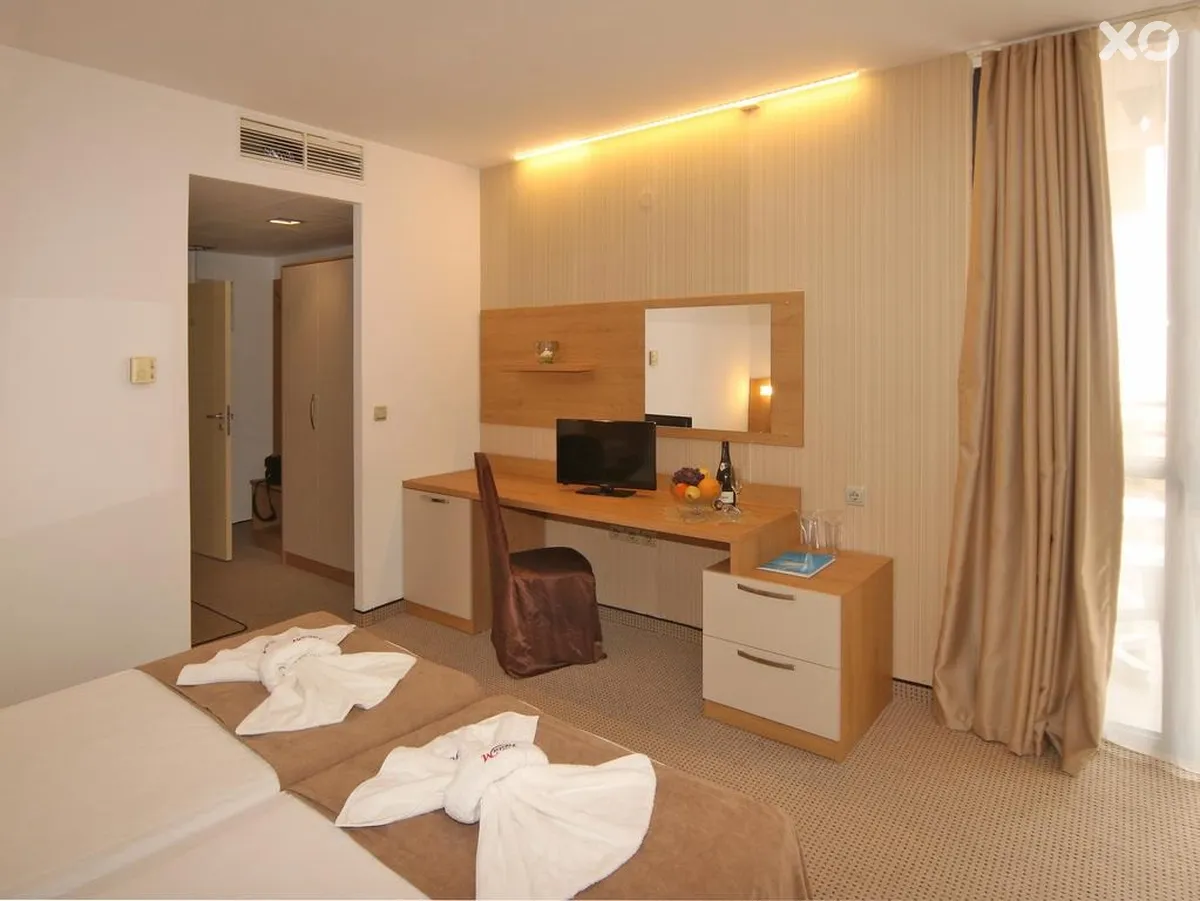 Zenith Hotel