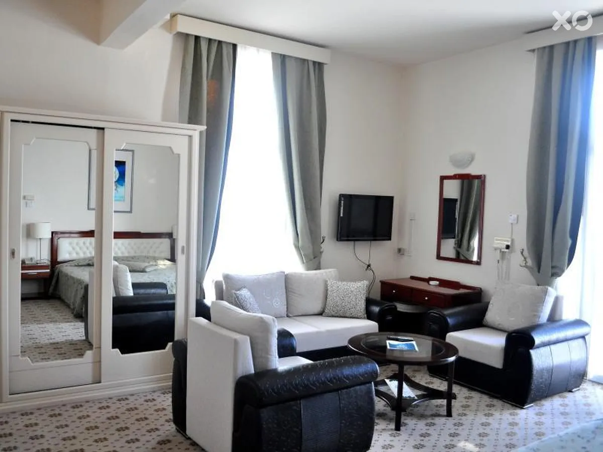 Dome Hotel