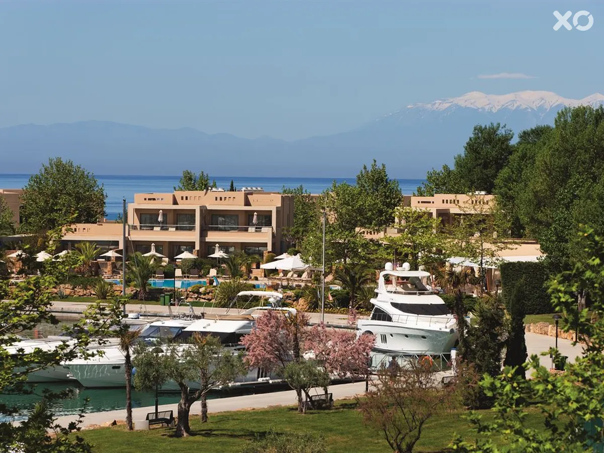 Sani Asterias Suites