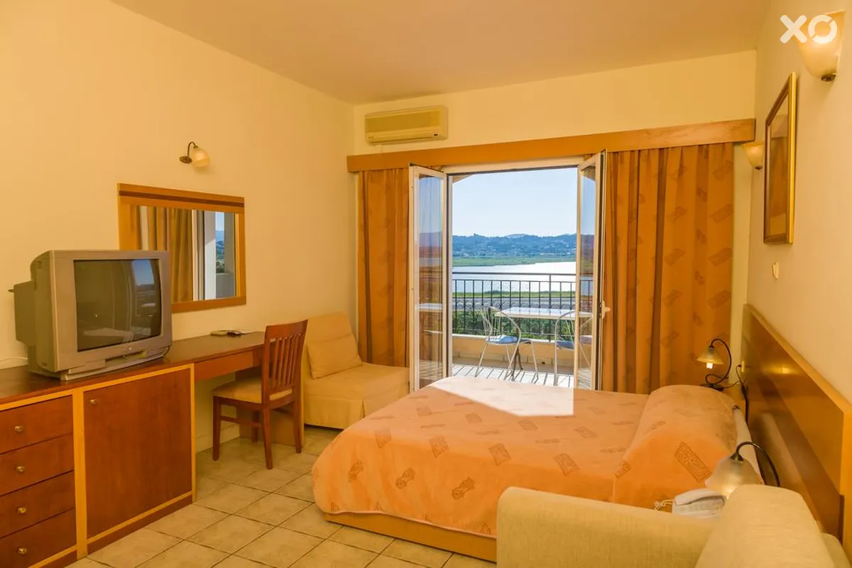 CNic Hellinis Hotel